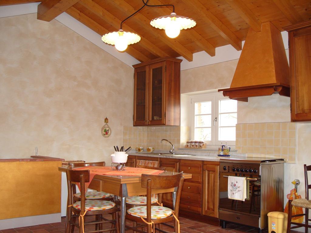 Il Podere Di Giada Bed & Breakfast Бани ди Лука Стая снимка